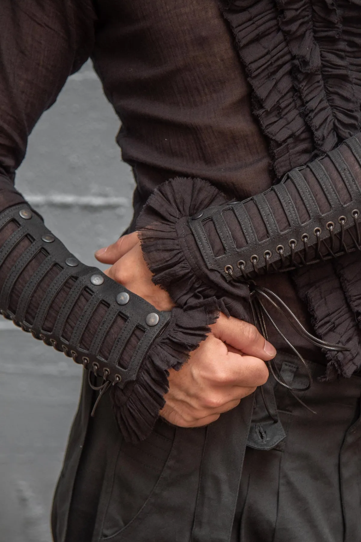 Five and Diamond Cage Corset Gauntlet - Twill