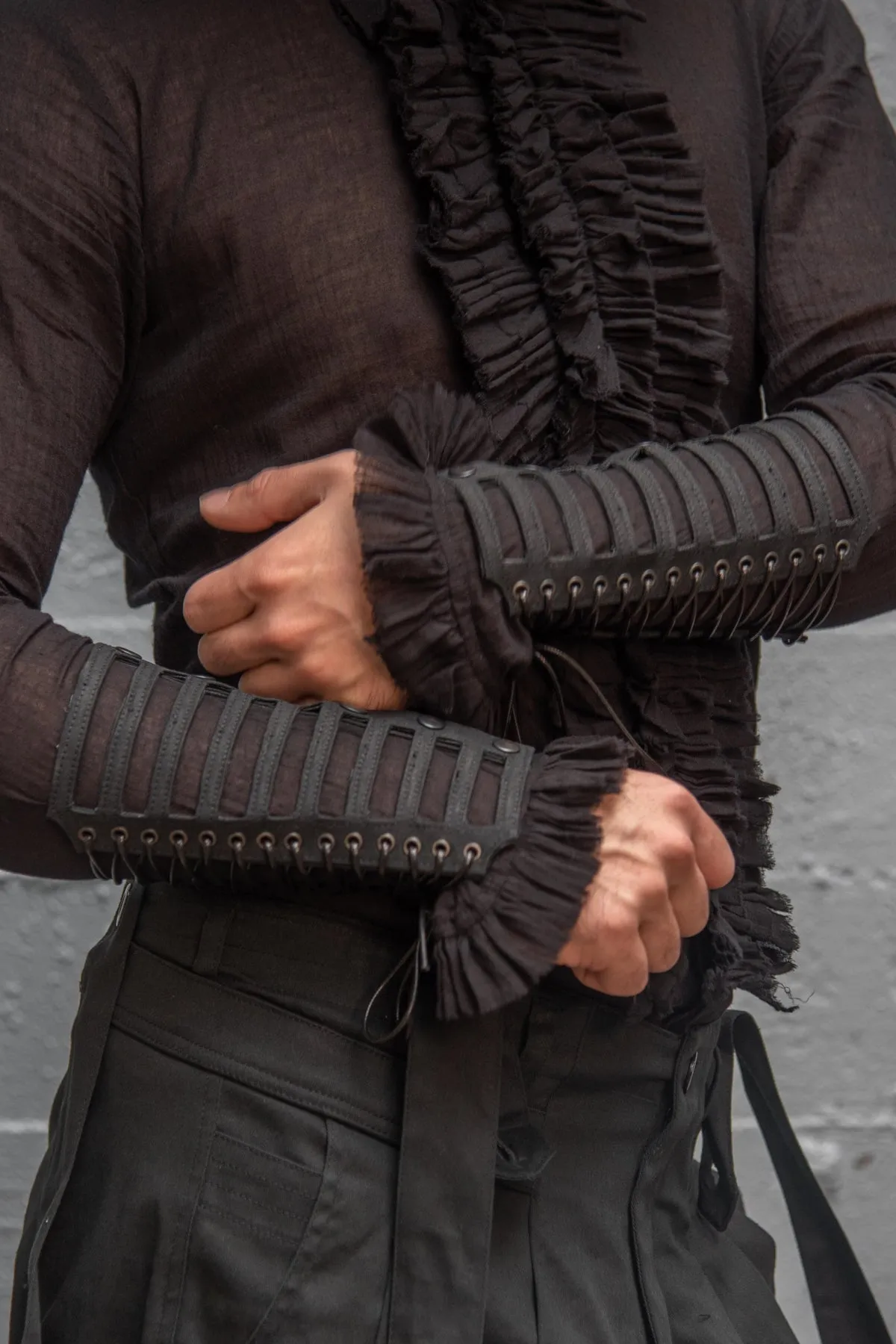 Five and Diamond Cage Corset Gauntlet - Twill