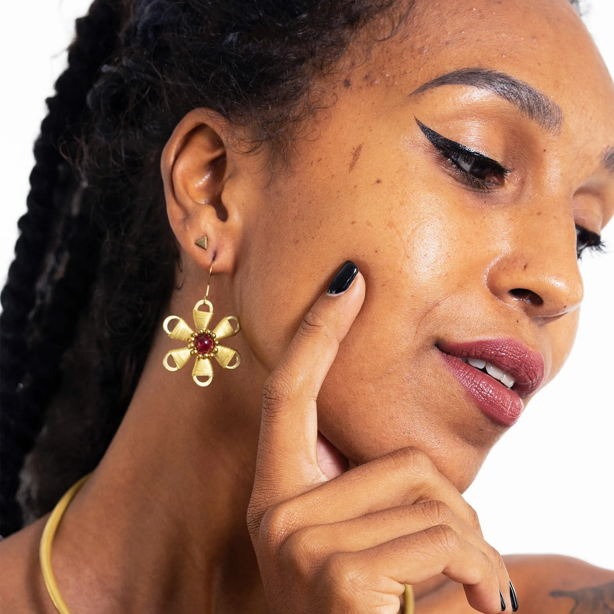 Flower Carnelian Bead Brass Earrings