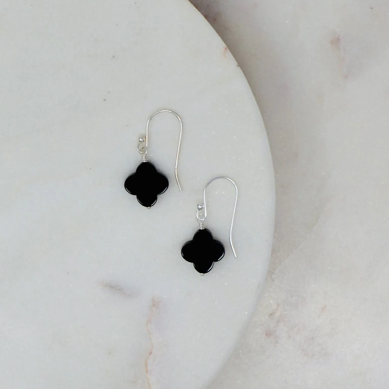 Payton Clover Earrings - Onyx