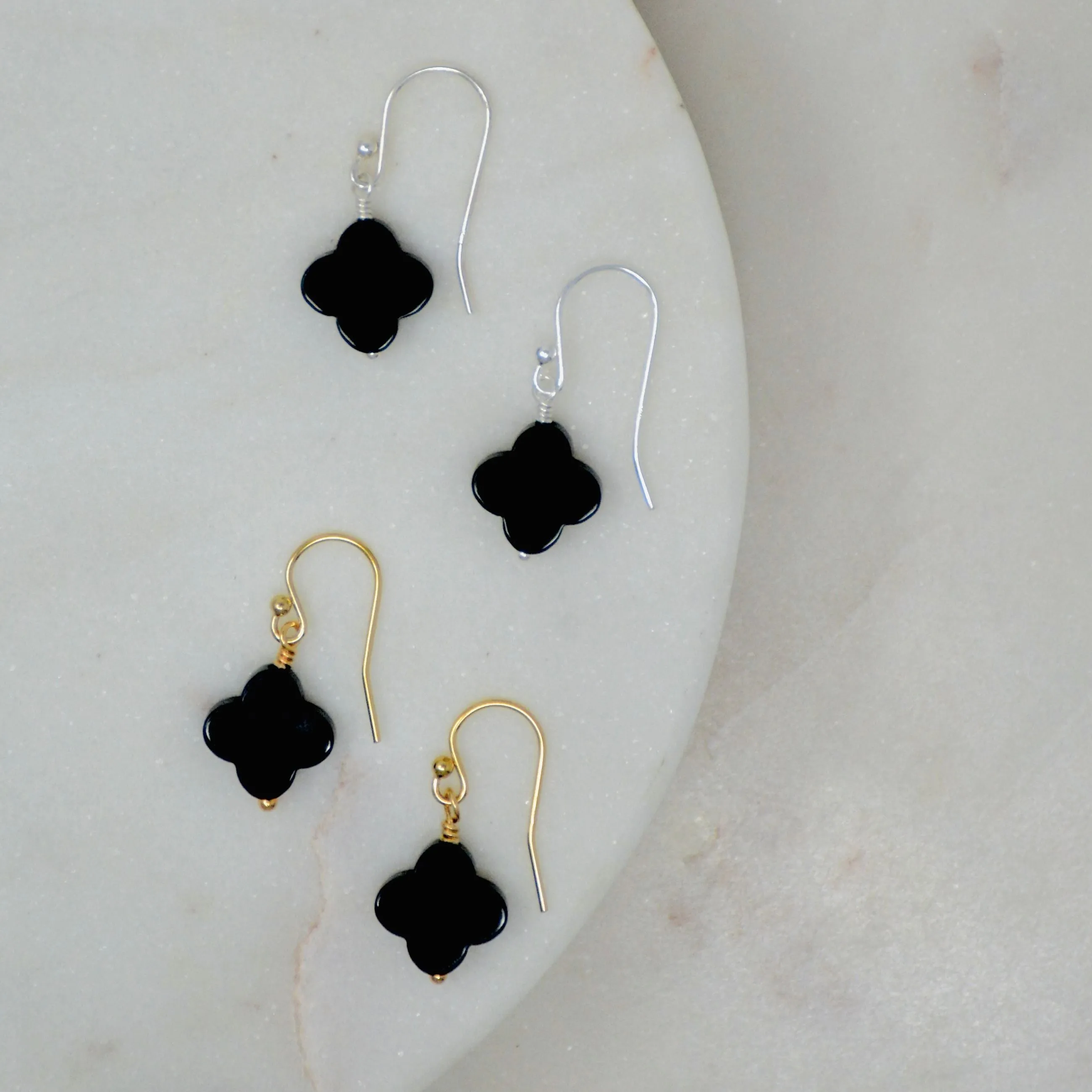 Payton Clover Earrings - Onyx