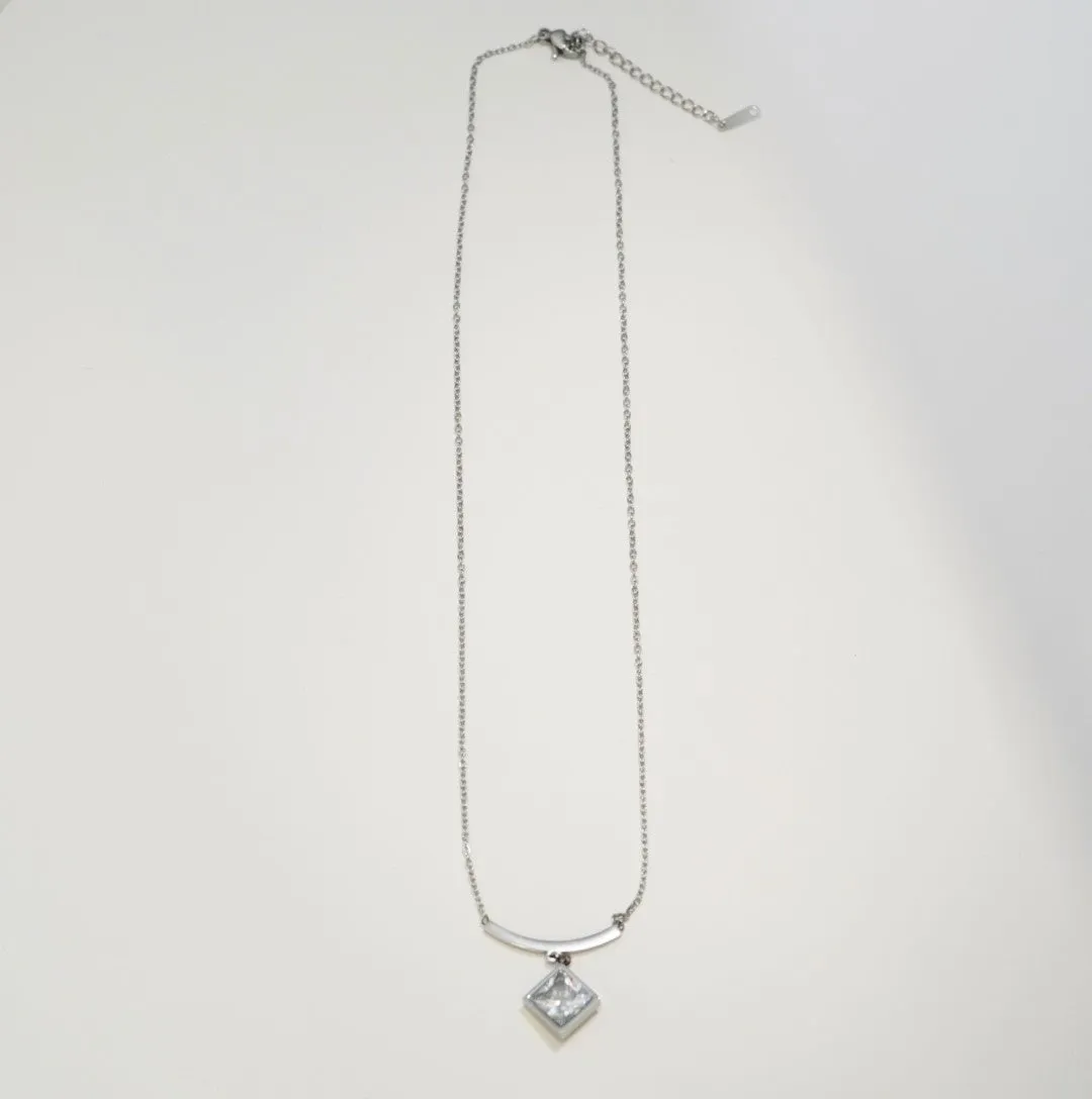 Solitaire Chain Pendant Rhodium Plated Necklace - PRIMA DONNA